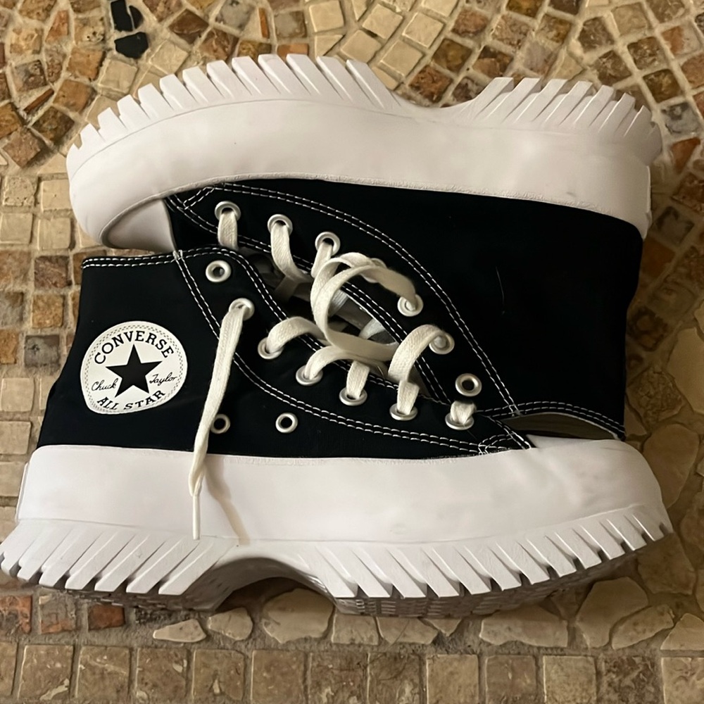 Black platform converse worn only once